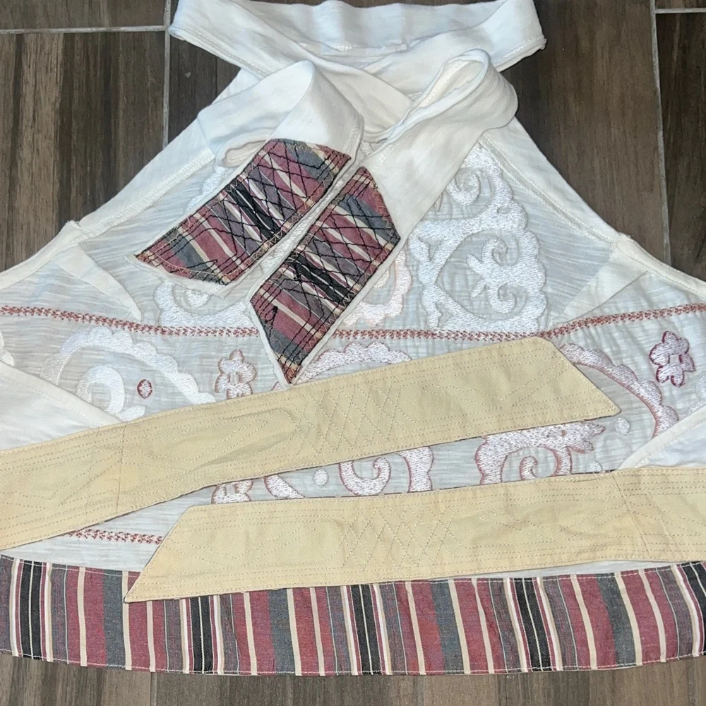 Unique🌵 Free People Adorn Me Embroidered Halter Top Medium Ivory/Brown/Peach - Picture 11 of 16